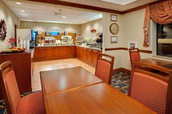 Holiday Inn Express Hotel & Suites Easton