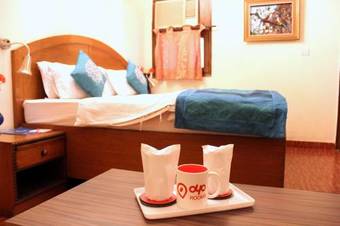 Hotel Oyo Rooms Noida Dnd Flyway