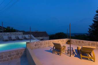 Villa Ostrinus Vh Viii