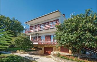 Apartment Kastelir III