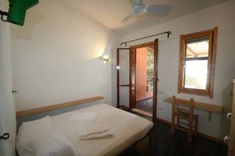 Three-bedroom Holiday Home In Geremeas I