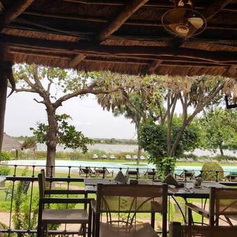 Badalodge Hotel & Restaurant