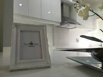 Hostal The Grand Orchid Guesthouse