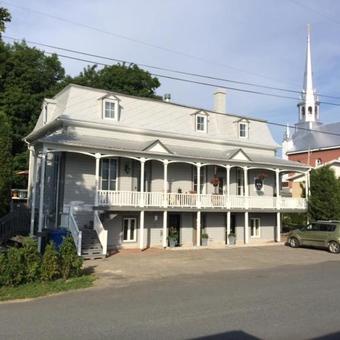 Bed & Breakfast Au Vieux Presbyt�re De Saint-l�on