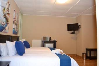 Hostal B At Home Guest House