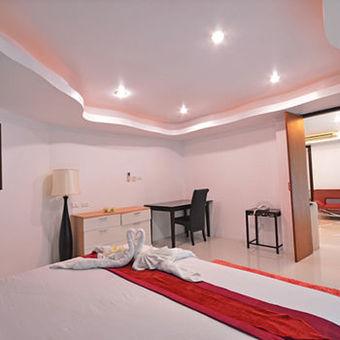 Hilltop Hotel By The Lantern Group