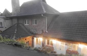 Hostal The Old Stone House