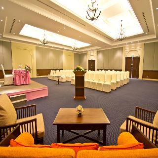 Hotel Ravindra Beach Resort & Spa