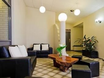 Motel Ibis Styles Sale