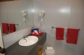 Horsham Mid City Court Motel