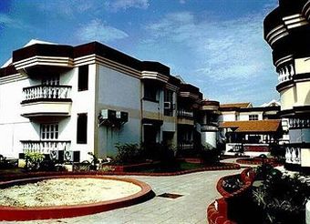 Hotel Lotus Beach Resort