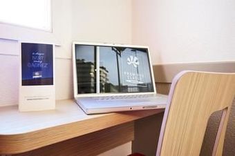 Hotel Premiere Classe Paris Ouest - Pont De Suresnes