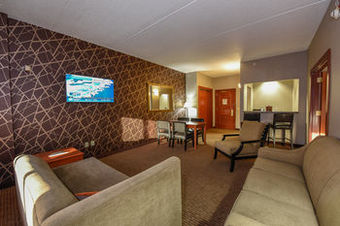 Wheeling Island Hotel-casino-racetrack