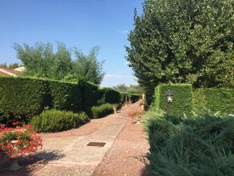 La Croix Fleurie Des Landes