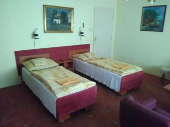 Vadkerti Sz�ll�s