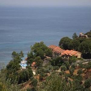 Apartamentos Celia Yria