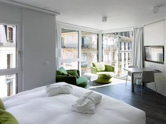 Aparthotel Base Nyon
