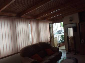 Hostal Ilir Guest House 1