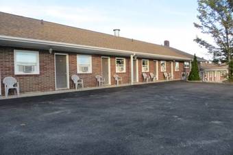 Fundy Line Motel