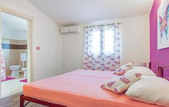 Holiday Home Filipana With Fireplace 06