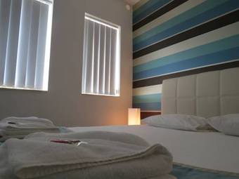 Apartamento 115 The Strand Suites