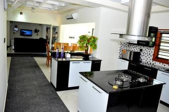 Hostal Shamrock Home Stay