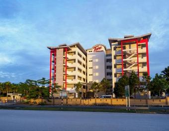 Tune Hotel Klia Aeropolis (airport Hotel)
