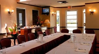 Radisson Ambassador Plaza Hotel & Casino