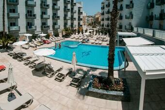 Hotel Pebbles Resort