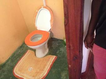 Silverback Homestay And Guest House