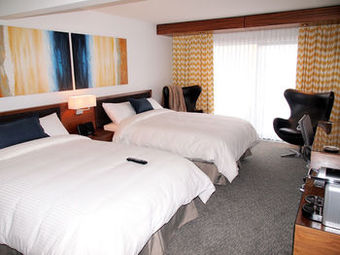 Hotel Qualicum Beach Inn