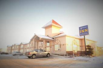 Hotel Aurora Park Inn & Suites