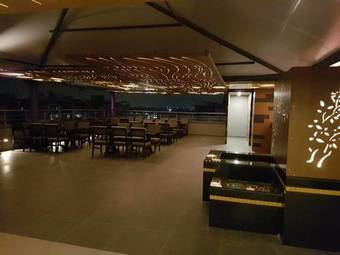 7wonders Hotel Gandhinagar