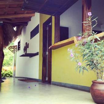 Hostal Vibra Guesthouse