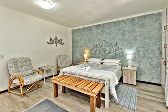 Hostal Lakeside Lodge