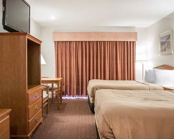 Hotel Quality Inn & Suites Beachfront