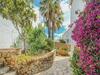 Six-bedroom Holiday Home In Manilva