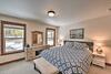 Gorgeous Twin Lakes Home With Deck Overlooking Mtns!