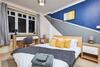 Luxury 2 Bed Apartment Central Location Sleeps 5