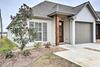 Dreamy Prairieville Townhome With Deck And Yard!