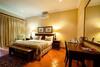 Hostal The Ambassador Suites