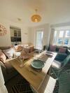 Coastal 2 Bedroom Maisonette With Parking