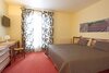 Hotel H�tel C�t� Ventoux