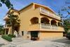 Hostal Apartments & Rooms Kustura